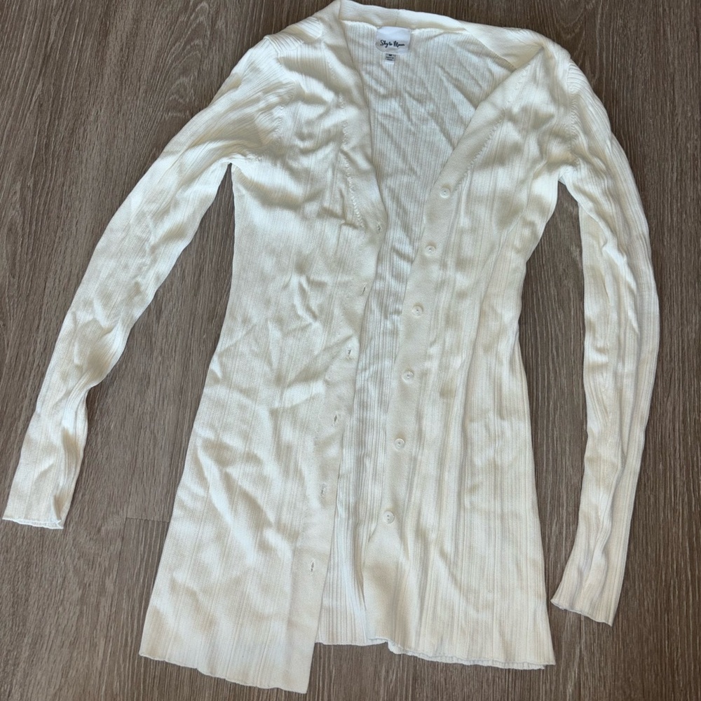 Cardigan - Picture 2 of 6